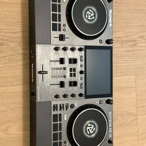 Numark Mixstream Pro Go