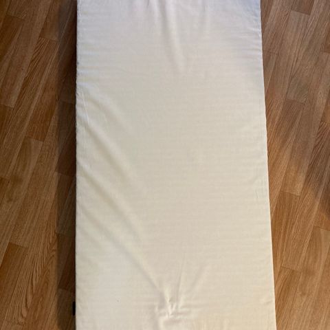 Ubrukt madrass 120x60cm