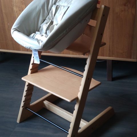 Stokke tripp trapp med newborn sett