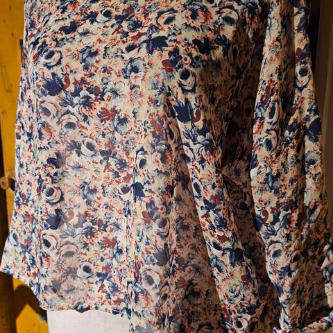 Line of Oslo blomster bluse XS