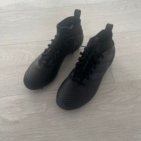 ADIDAS FOTBALLSKO SELGES