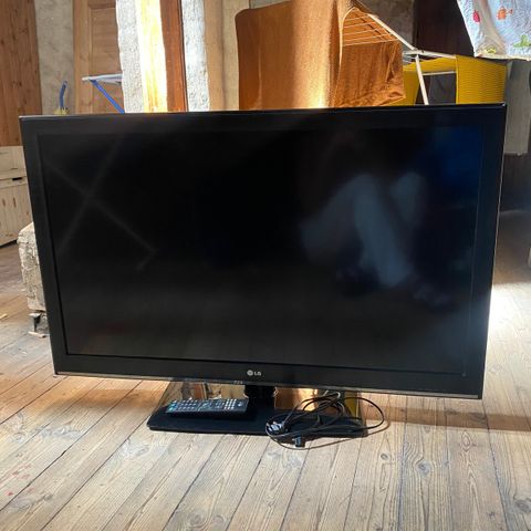 LG 42" Full HD LCD-TV