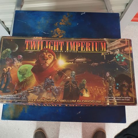 Twilight Imperium: Third Edition med Shattered Empire og Shards of the Throne