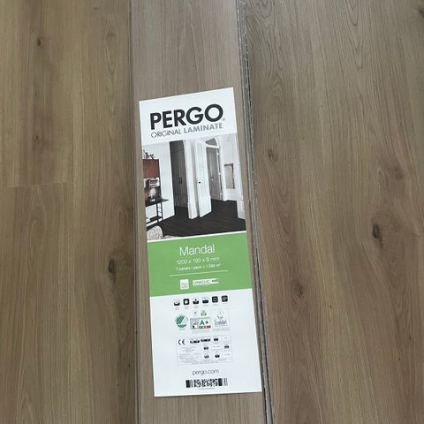 4 pk Pergo original laminate