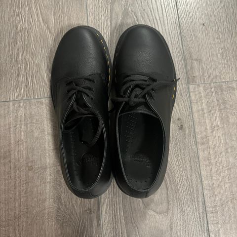 Dr martens low str 38