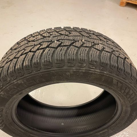 8stk Nokian Hakkapeliitta CR4 225/55 R17C