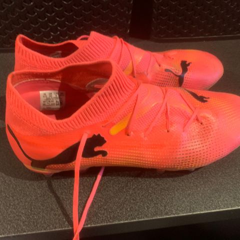 Puma Future 7  fotballsko str 40