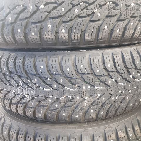 Nokian Hakkapeliita 9 SUV 225/60/18"