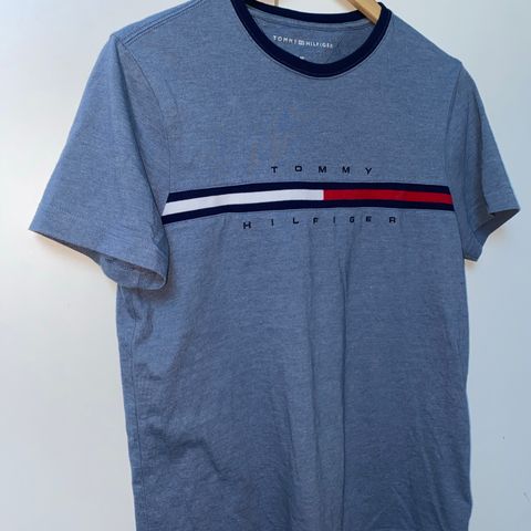 Tommy Hilfiger t skjorte