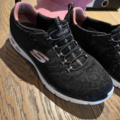 SKETCHERS SKO Str38