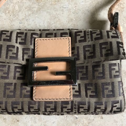 Fendi Zucca monogram mini veske