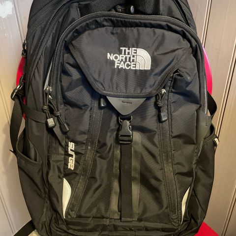 PC sekk 35 L til salgs - The North Face