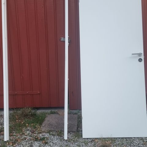 Swedoor 90×210 med list.