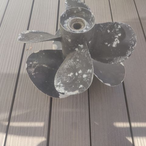 B2 propeller til Volvo Penta 290 duoprop