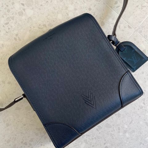 Louis Vuitton Nikolai Messenger Bag