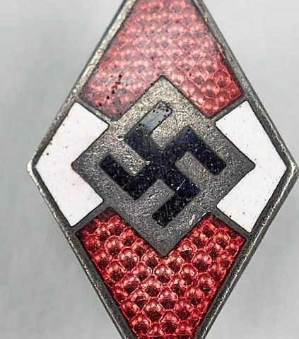 Hitler jugend pins ønskes kjøpt