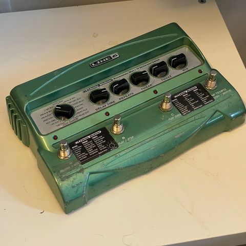 Line 6 DL 4 delay med oppgraderte brytere