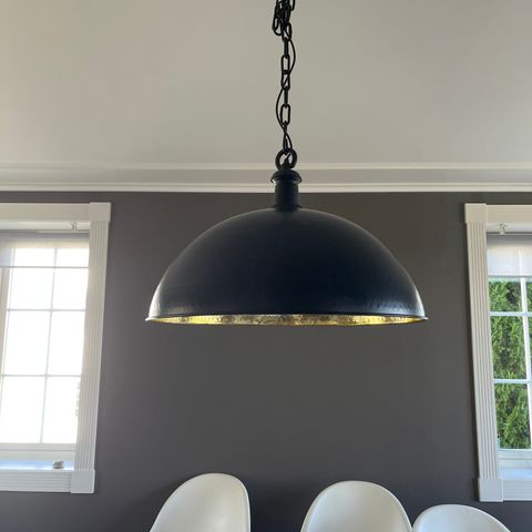 Stor taklampe svart