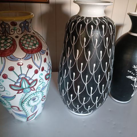 Hank og larholm keramikk  Hank vase er det et bud på kr 400