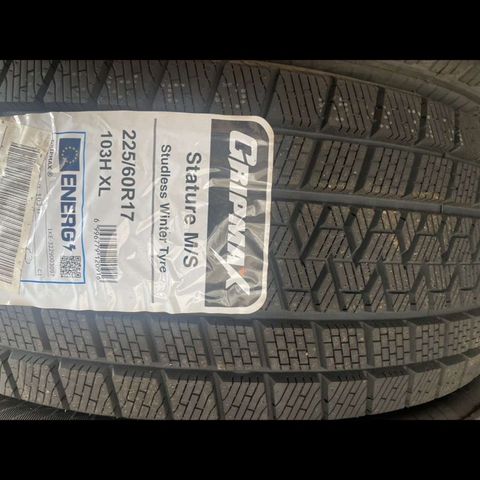 Splitter nye vinterdekk 225/60/R17 (103H XL)!