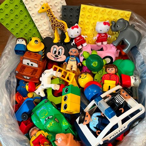 (LEGO) DUPLO – PLASTSEKK MED I OVERKANT AV 5 KG SELGES!