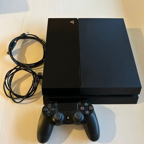 Playstation 4 med 12 spill