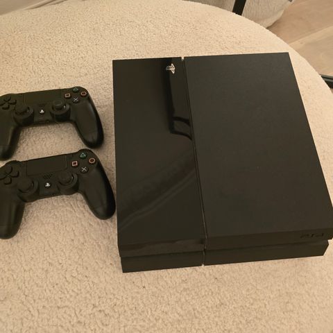 Playstation 4 + to kontroller