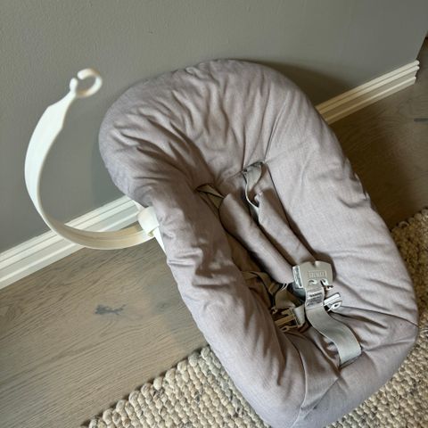 Stokke tripp trapp newborn seat m/lekebøyle