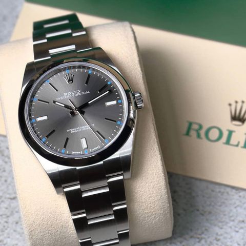 Rolex Oyster Perpetual 39 Rhodium – En sjelden perle!