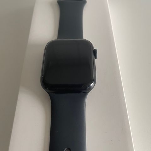 Apple Watch 8 45mm Cellular Midnatt Alu