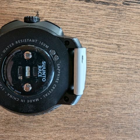 Suunto Race