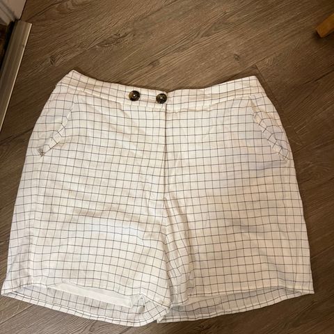 Shorts, str 40