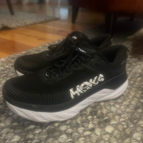 Hoka - Bondi 7 (44 2/3) - lite brukt !