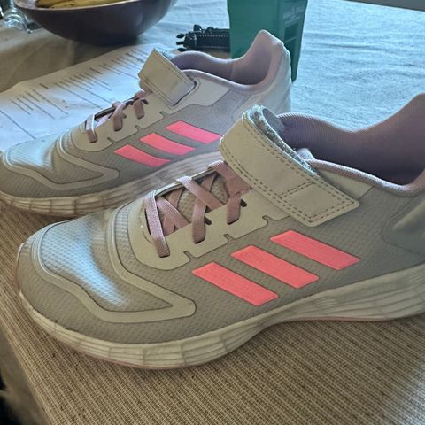 Adidas str 36