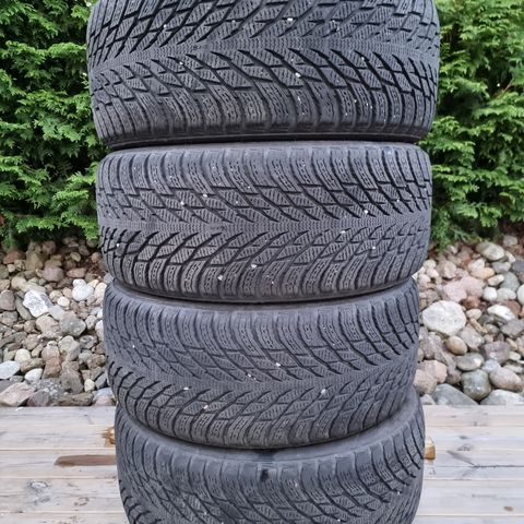 Vinterdekk Nokian hakkapeliitta R3 235 45 18