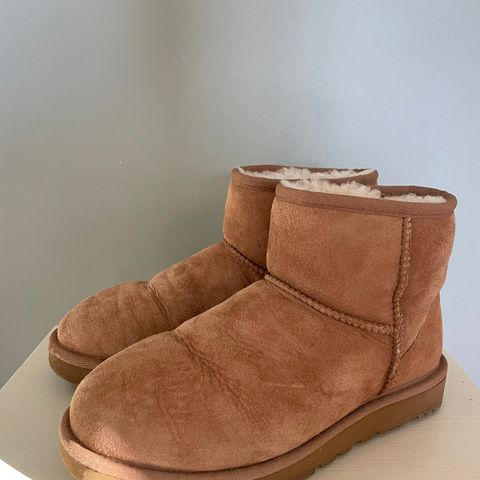 Meget pent brukte UGG Classic mini | Str 38 | Chestnut