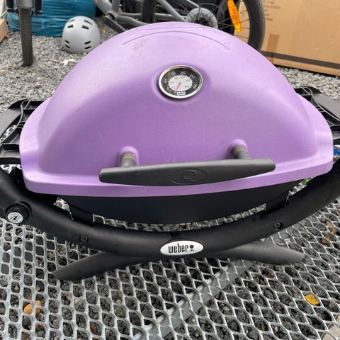 Weber Q1200 Purple