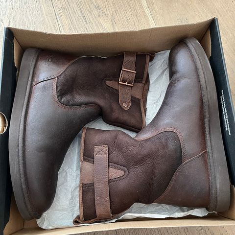 UGG Guthrie boots str43