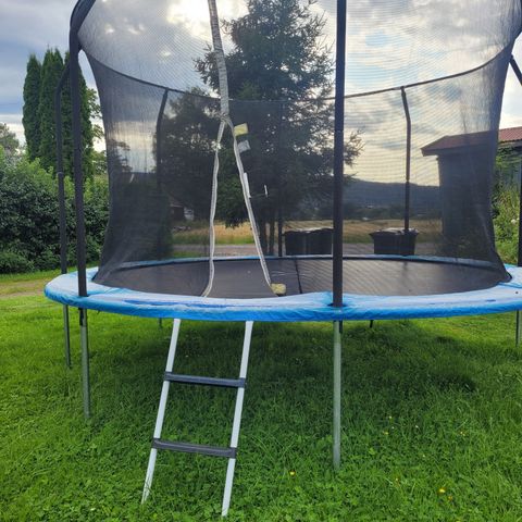 Trampoline