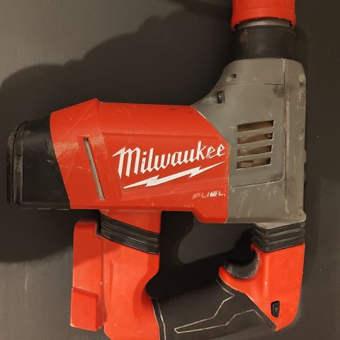 Milwaukee M18 borhammer