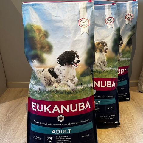 EUKANUBA hundefor adult medium (10-20 kg) chicken 15KG x3stk