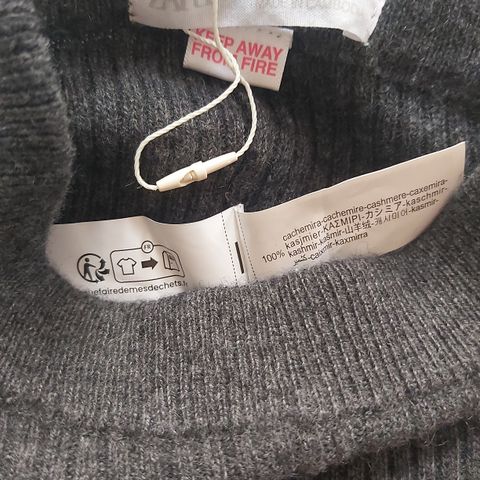 ZARA. 100% CASHMERE / KASJMIR. ZARA. GRÅ bukse.