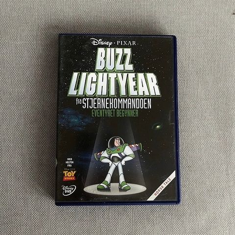 BUZZ LIGHTYEAR fra Stjernekommandoen - Eventyret Begynner  (DVD)