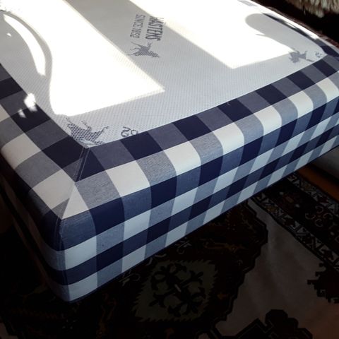 HASTENS SENG, RAMMEMADRASS, MEDIUM, 90*200 .