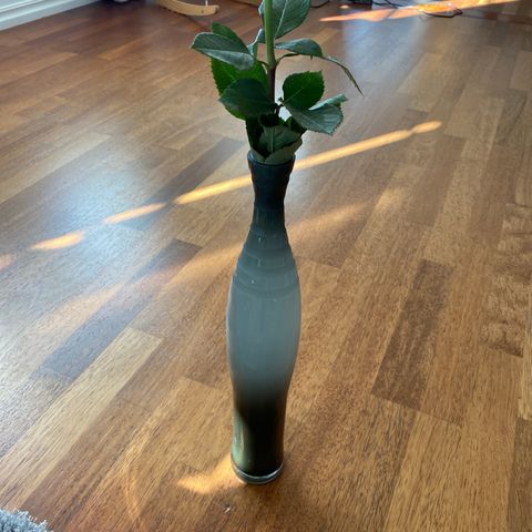 Flott glass vase