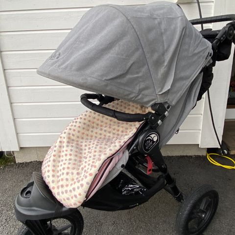 Babyjogger city elite m/mye utstyr bla 2 vognposer