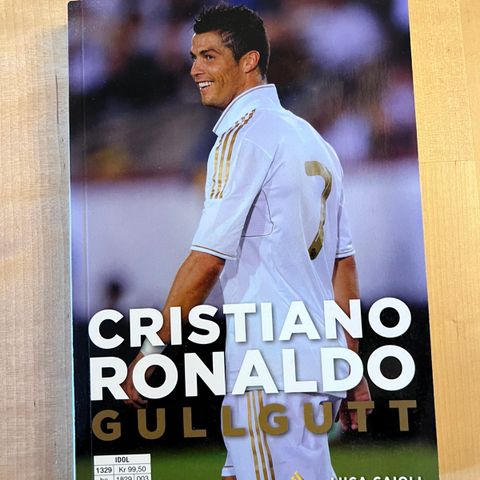 Cristiano Ronaldo - gullgutt (bok)