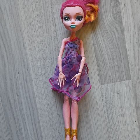 Monster High dukke