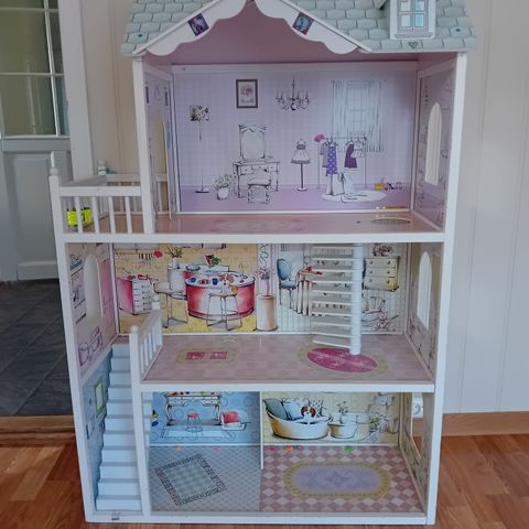 Stort dukke/Barbie hus