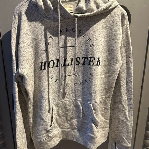 Ny Hollister str M, ikke brukt, farge grå